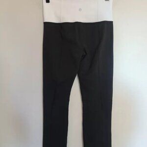 S5 Lululemon Women's Black And White High Rise Cropped Leggings Size 2